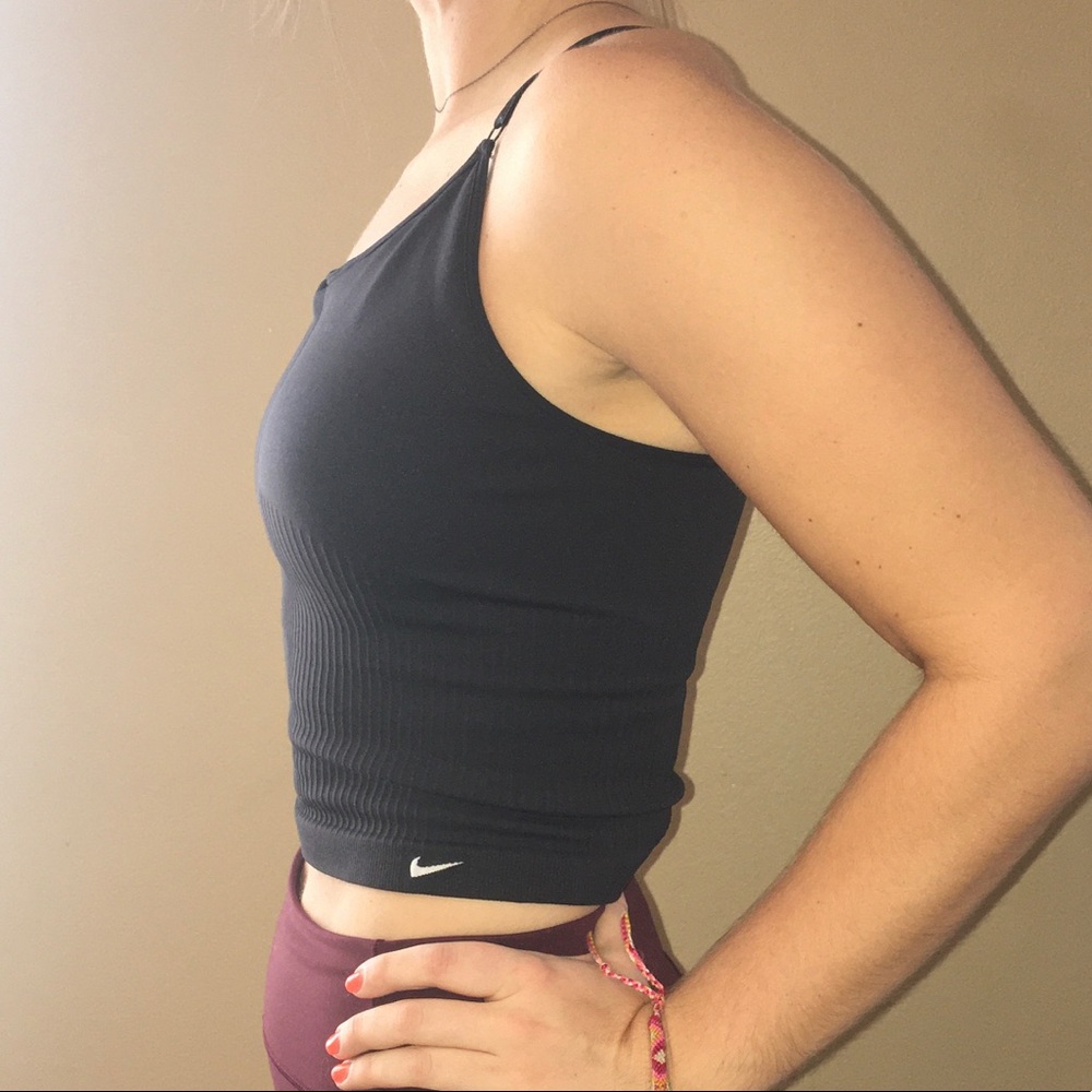 Nike Crop Top